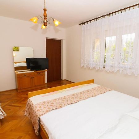 Apartment Beti With Balcony Baška Екстериор снимка