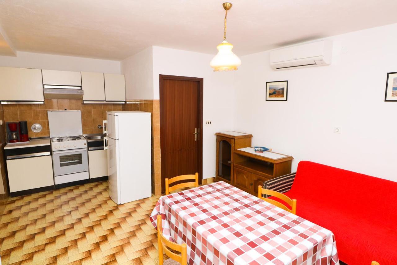 Apartment Beti With Balcony Baška Екстериор снимка