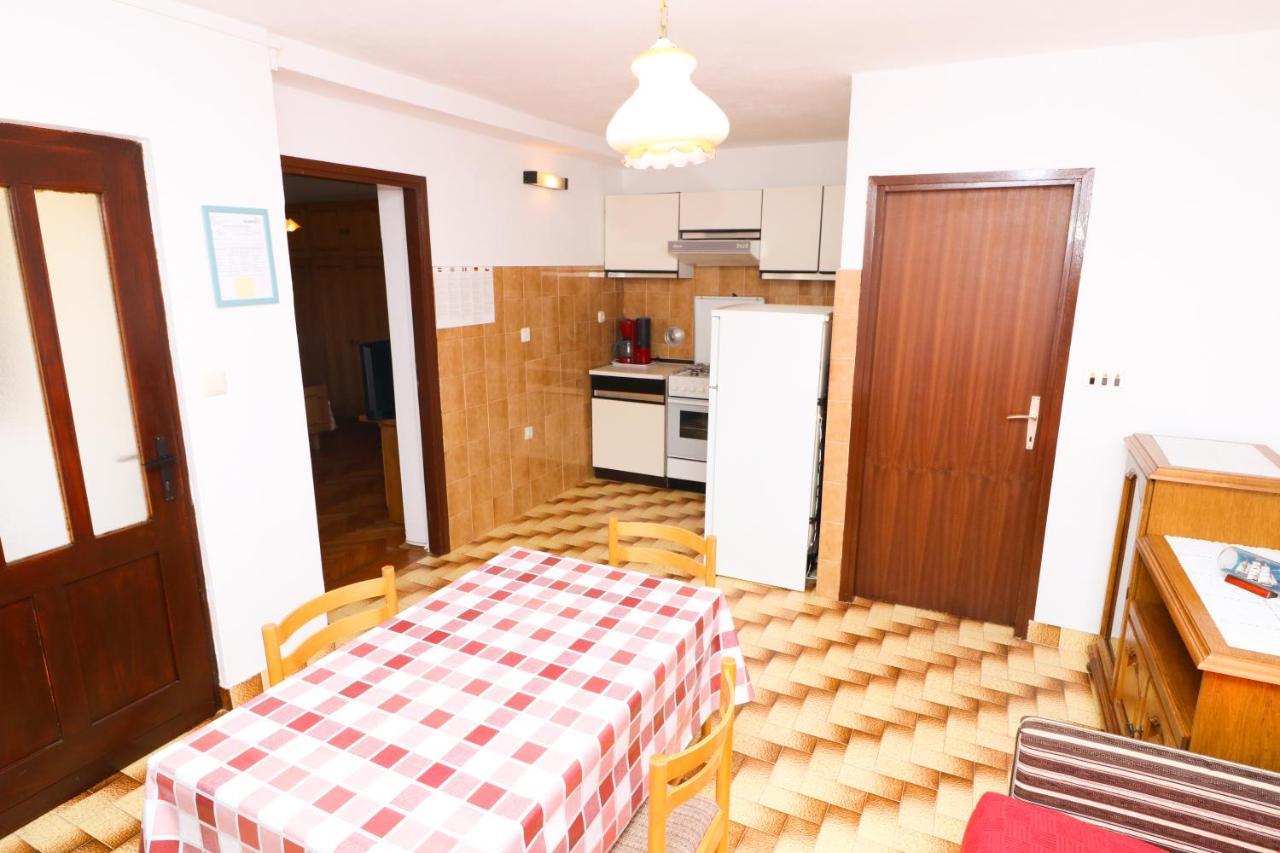 Apartment Beti With Balcony Baška Екстериор снимка