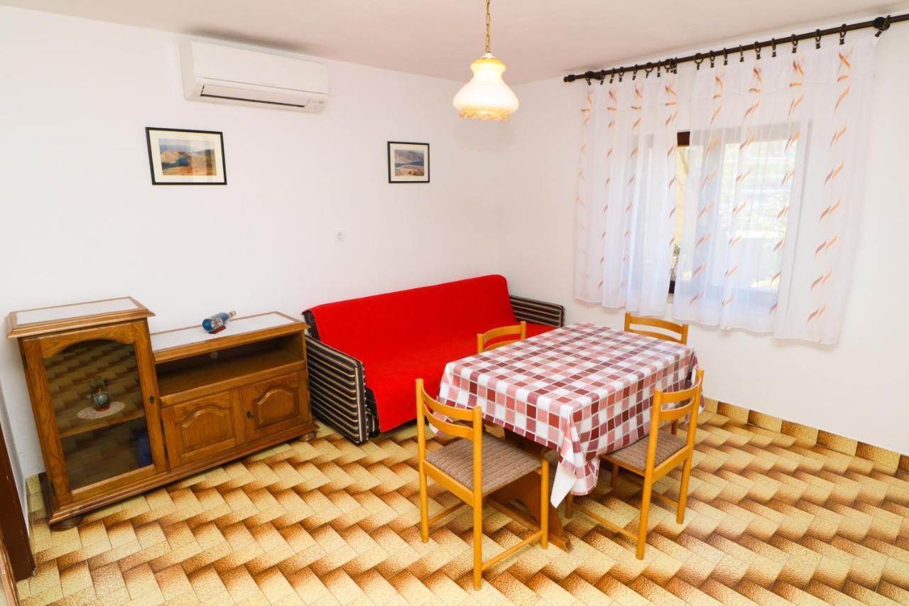 Apartment Beti With Balcony Baška Екстериор снимка