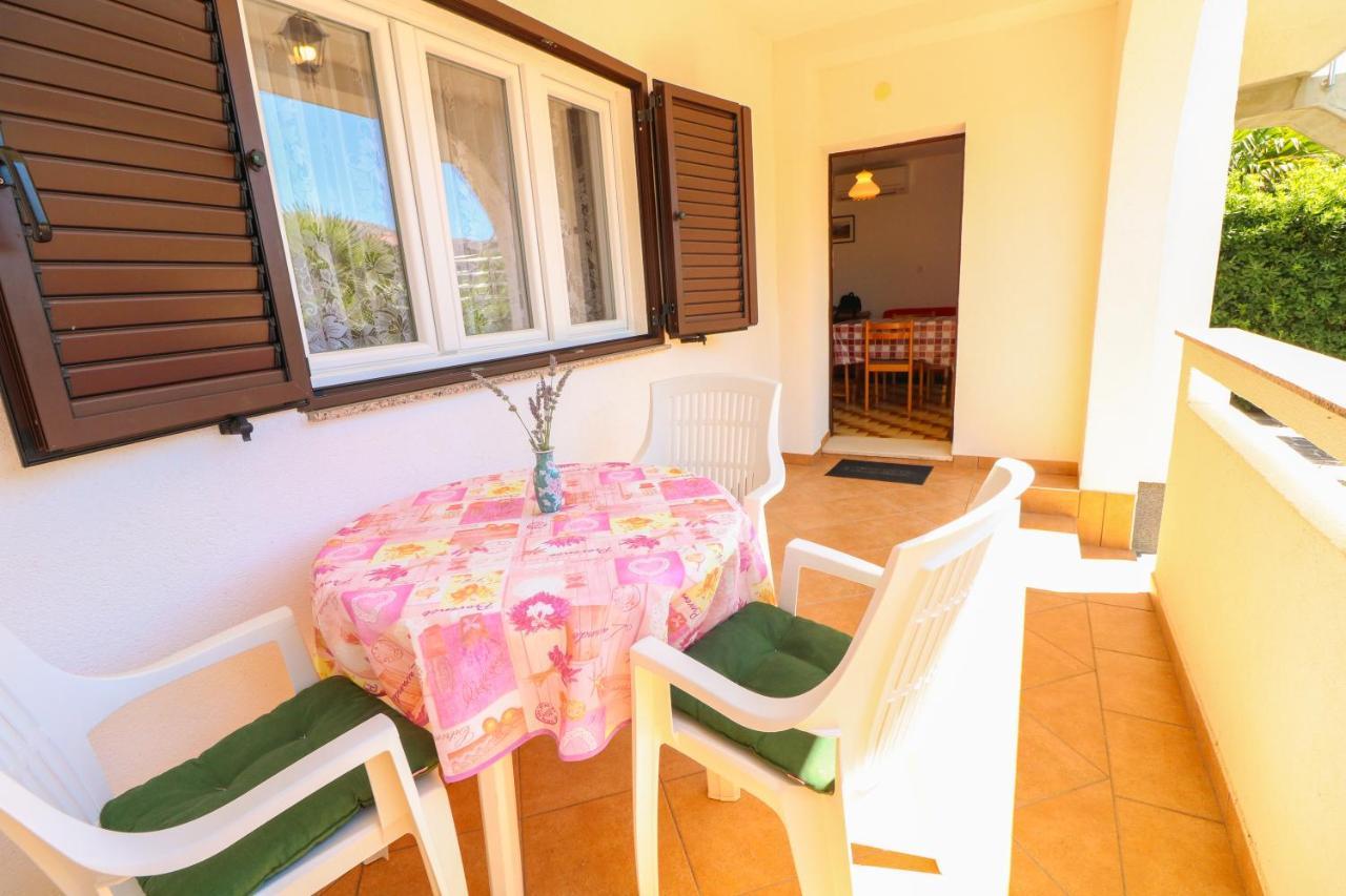 Apartment Beti With Balcony Baška Екстериор снимка