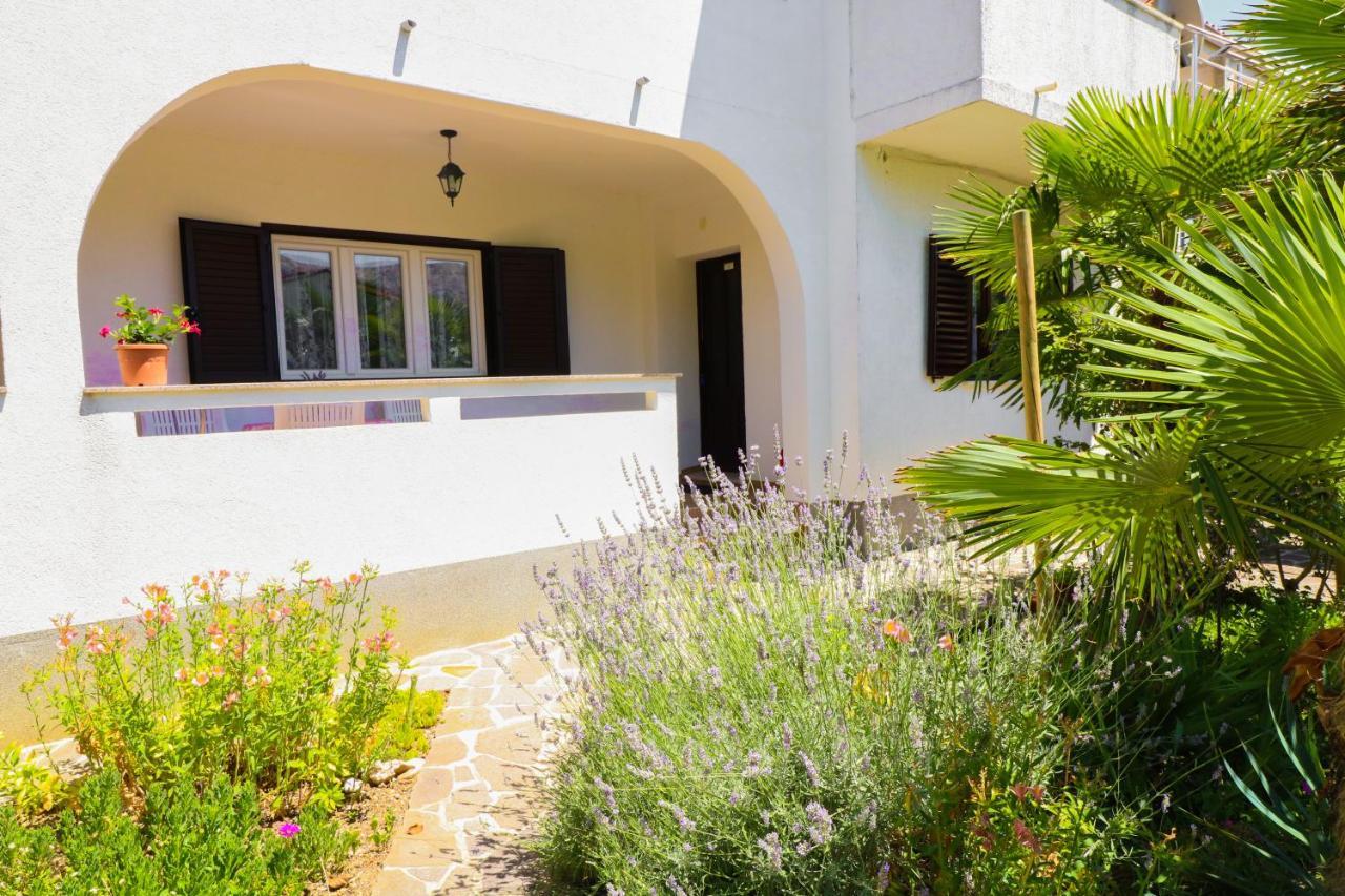 Apartment Beti With Balcony Baška Екстериор снимка