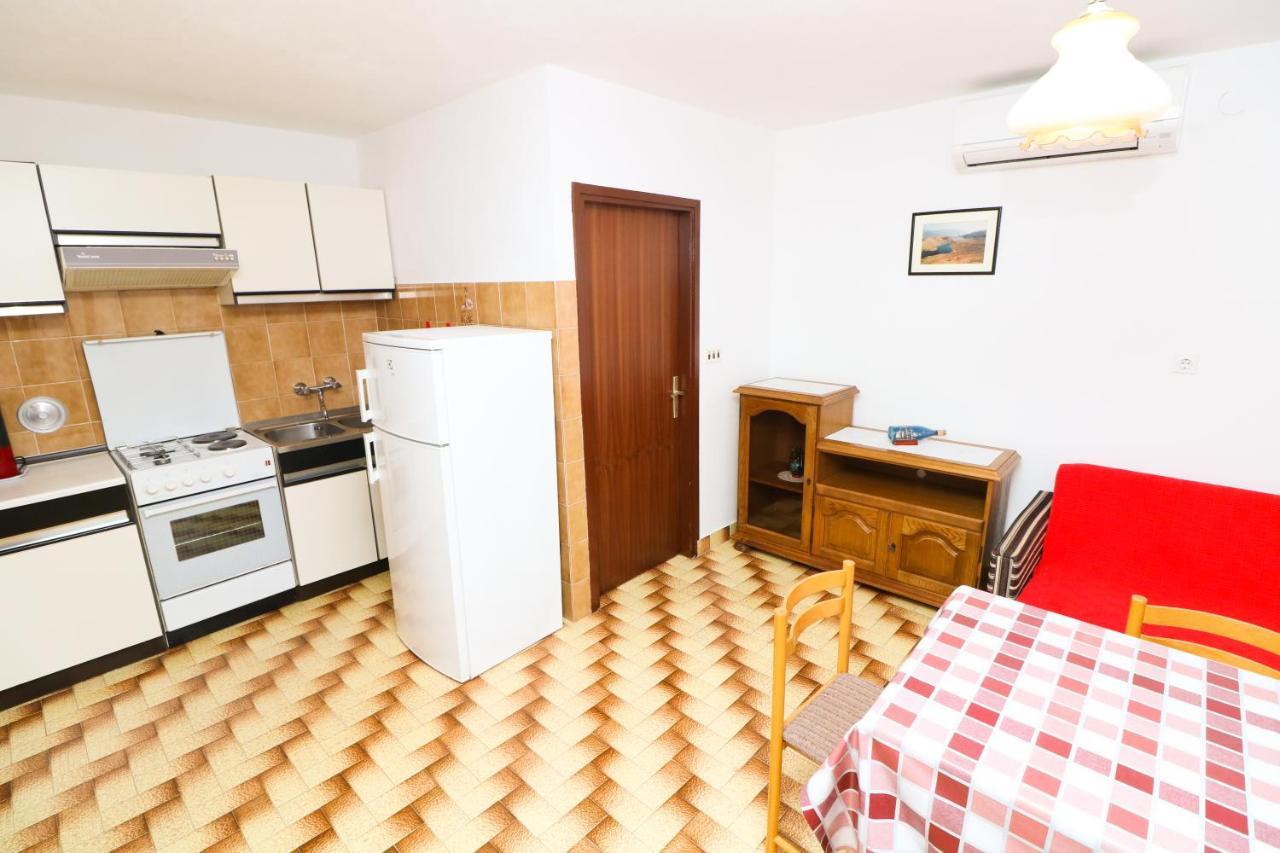 Apartment Beti With Balcony Baška Екстериор снимка